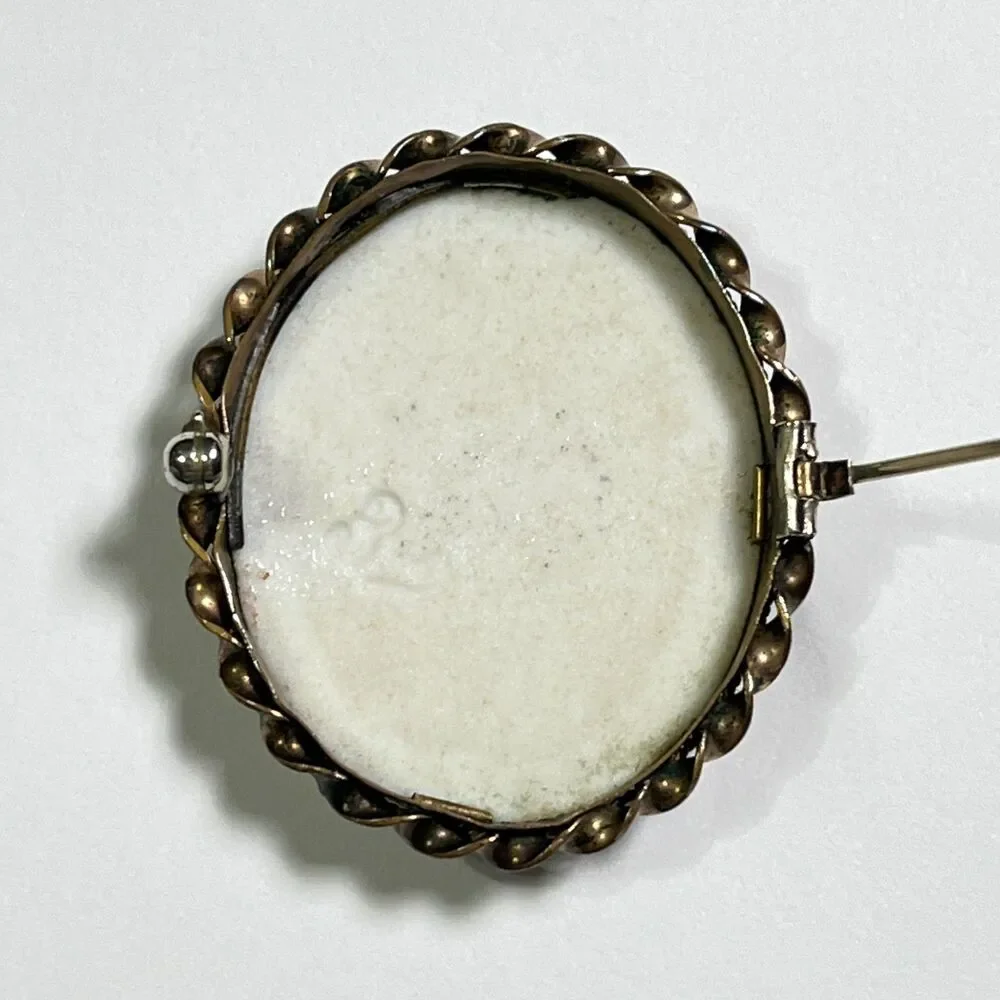 VTG Porcelain Brooch Cupid Kiss Portrait Art Gold Tone Bezel Frame Pin Ceramic